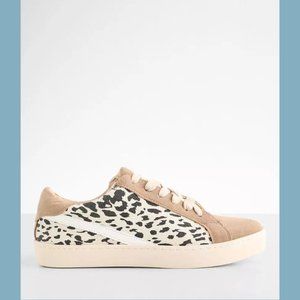Cheetah Print Fashion Casual Sneaks!